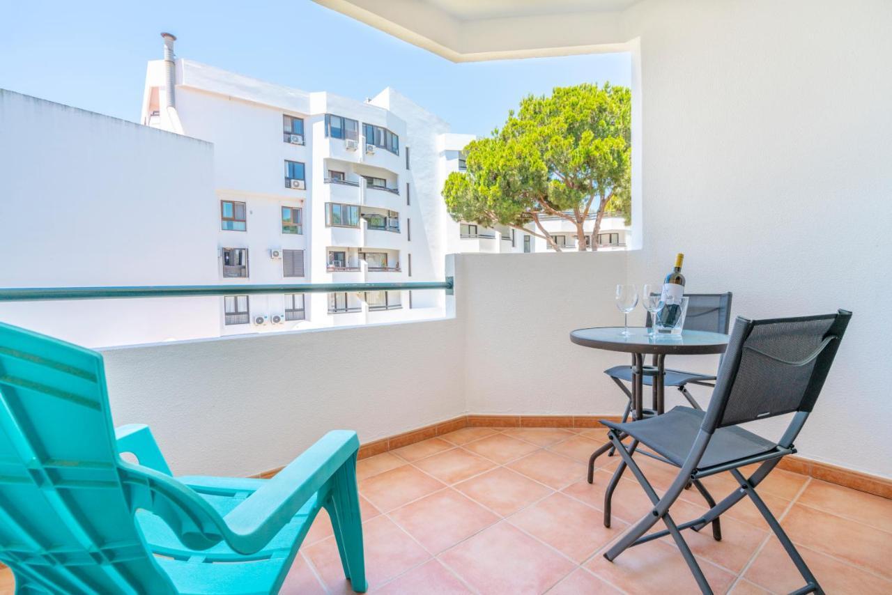 Lovely 1Bed Flat Short Walk To The Marina Vilamoura Quarteira Esterno foto